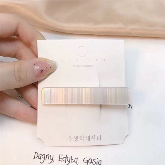 4pc Hair Clips - Picture 5 of 8